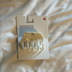Lululemon Criss-Cross Claw Clip